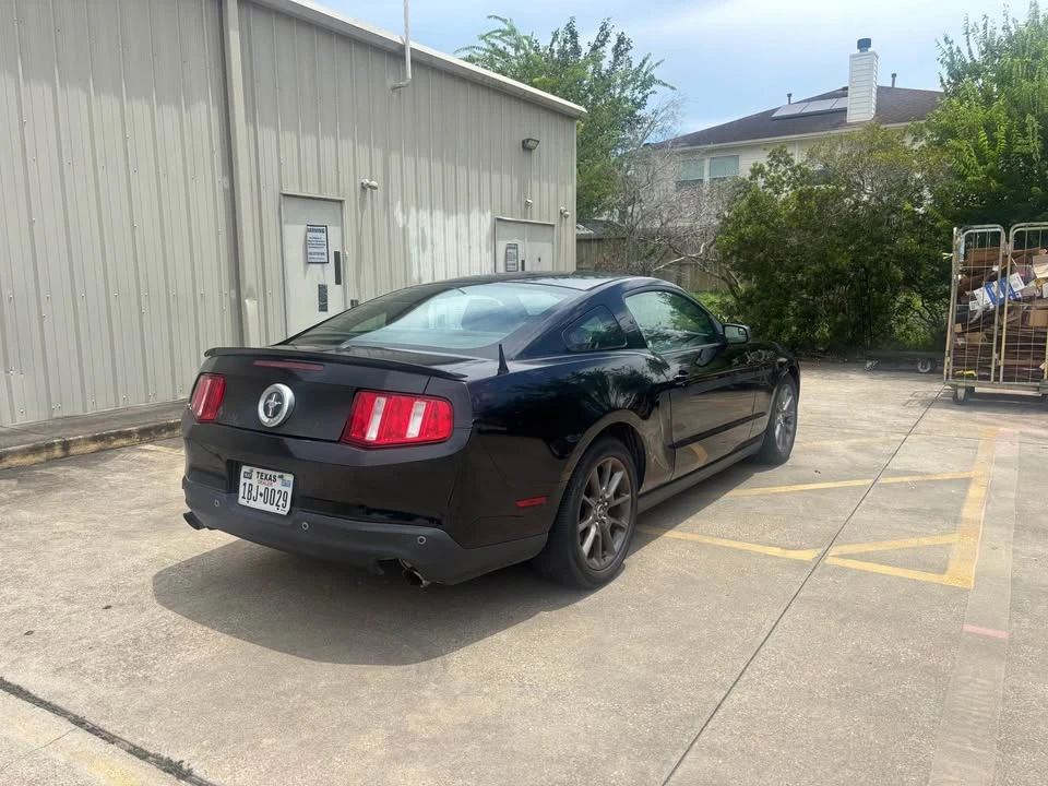 2012 Ford S197 Mustang - Image 2 of 9