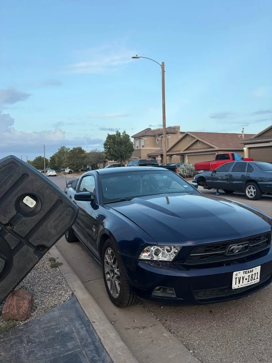 2012 Ford S197 Mustang - Image 2 of 12