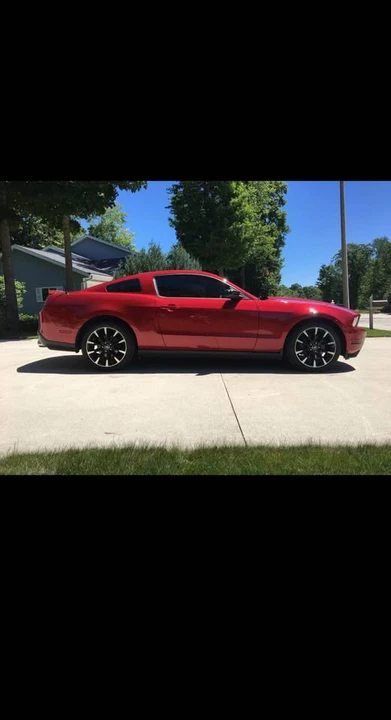 2012 Ford S197 Mustang - Image 4 of 8