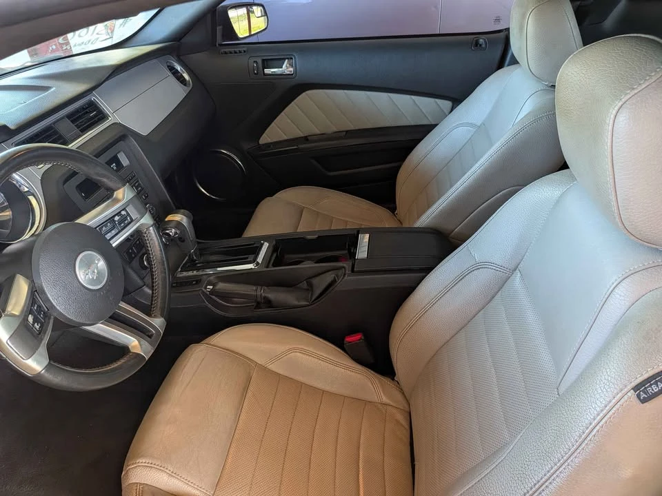 2012 Ford S197 Mustang - Image 11 of 16