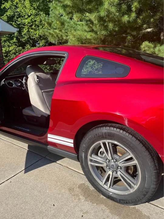 2012 Ford S197 Mustang - Image 10 of 11