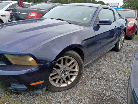 2012 Ford Mustang Coupe 2D