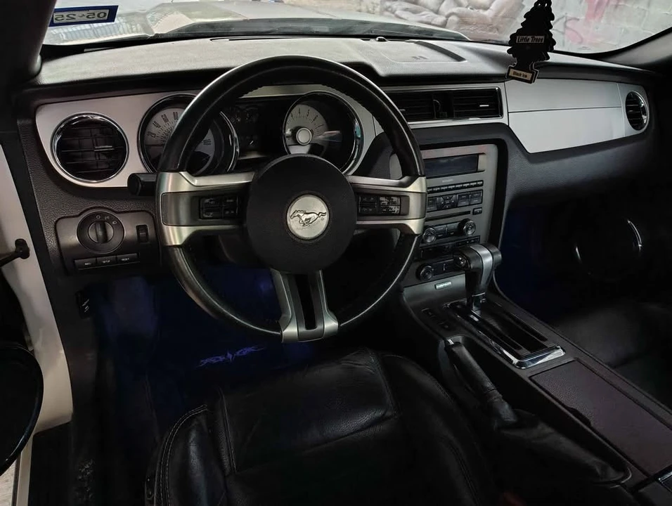 2012 Ford S197 Mustang - Image 9 of 10