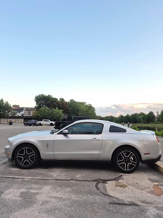 2012 Ford S197 Mustang - Image 9 of 12