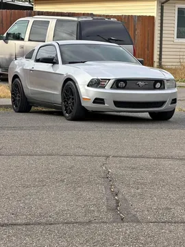 2012 Ford Mustang Coupe 2D