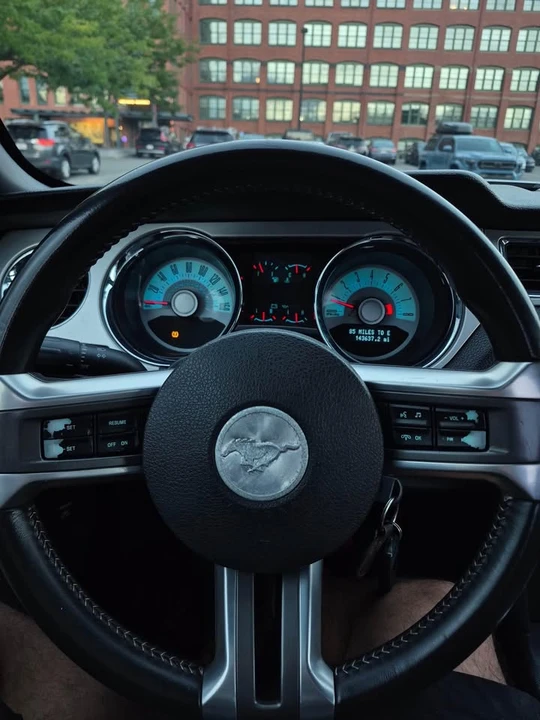 2012 Ford S197 Mustang - Image 11 of 12