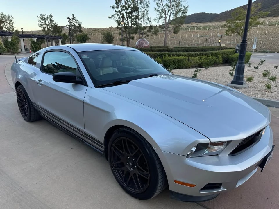 2012 Ford S197 Mustang - Image 8 of 16