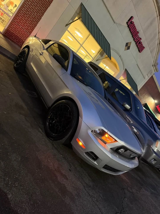 2012 Ford S197 Mustang - Image 2 of 4