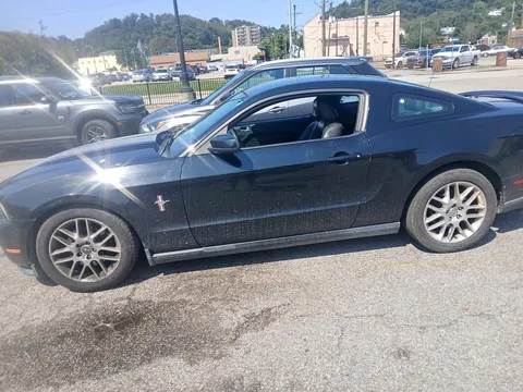 2012 Ford Mustang Coupe 2D