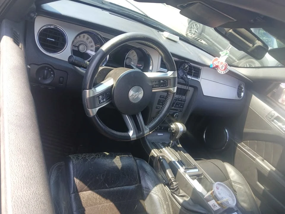 2012 Ford S197 Mustang - Image 2 of 2