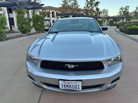 2012 Ford Mustang Coupe 2D