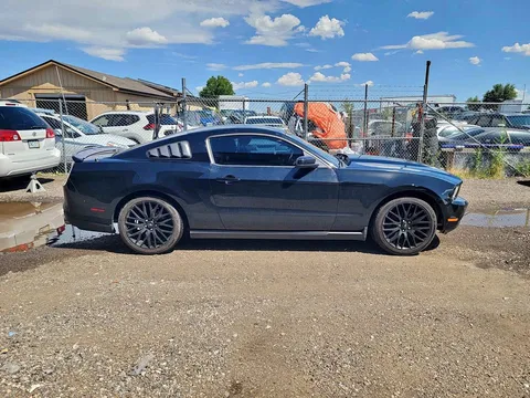 2012 Ford Mustang Coupe 2D