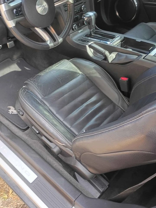 2012 Ford S197 Mustang - Image 8 of 14