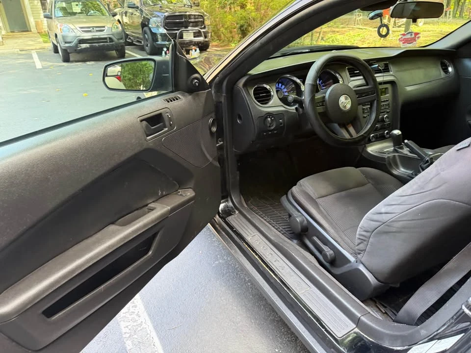 2012 Ford S197 Mustang - Image 2 of 15