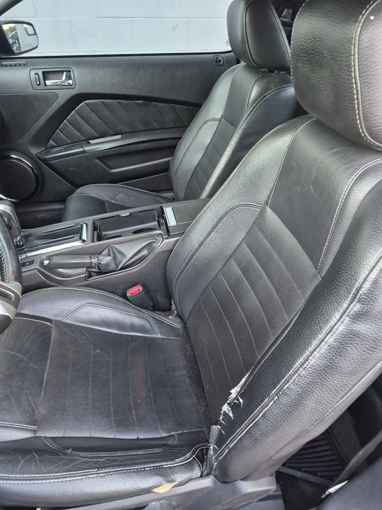 2012 Ford S197 Mustang - Image 9 of 14