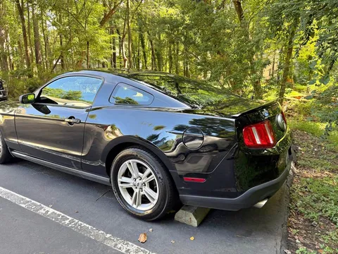 2012 Ford Mustang Coupe 2D