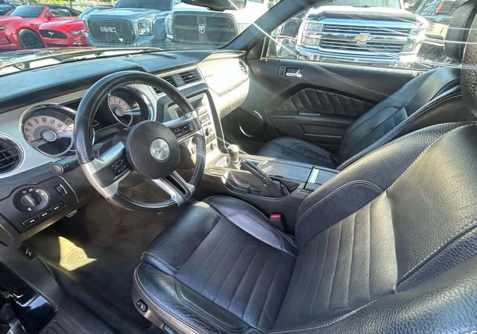 2012 Ford S197 Mustang - Image 2 of 4