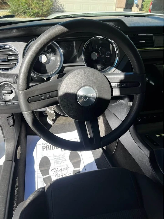 2012 Ford S197 Mustang - Image 2 of 4