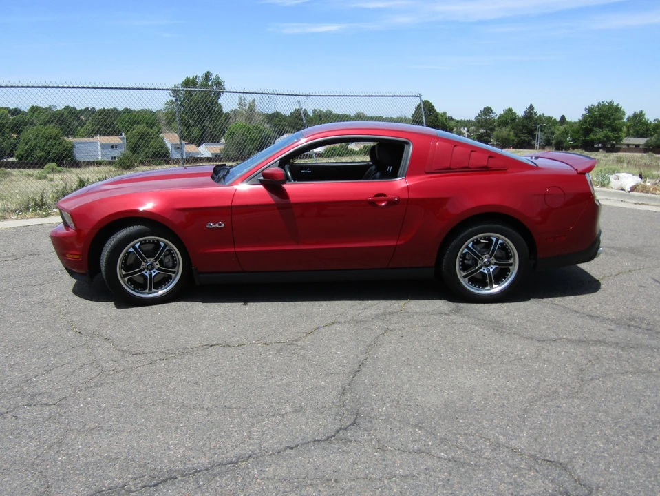 2012 Ford S197 Mustang GT - Image 3 of 31