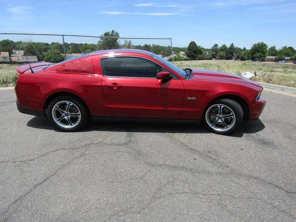 2012 Ford S197 Mustang GT - Image 9 of 31