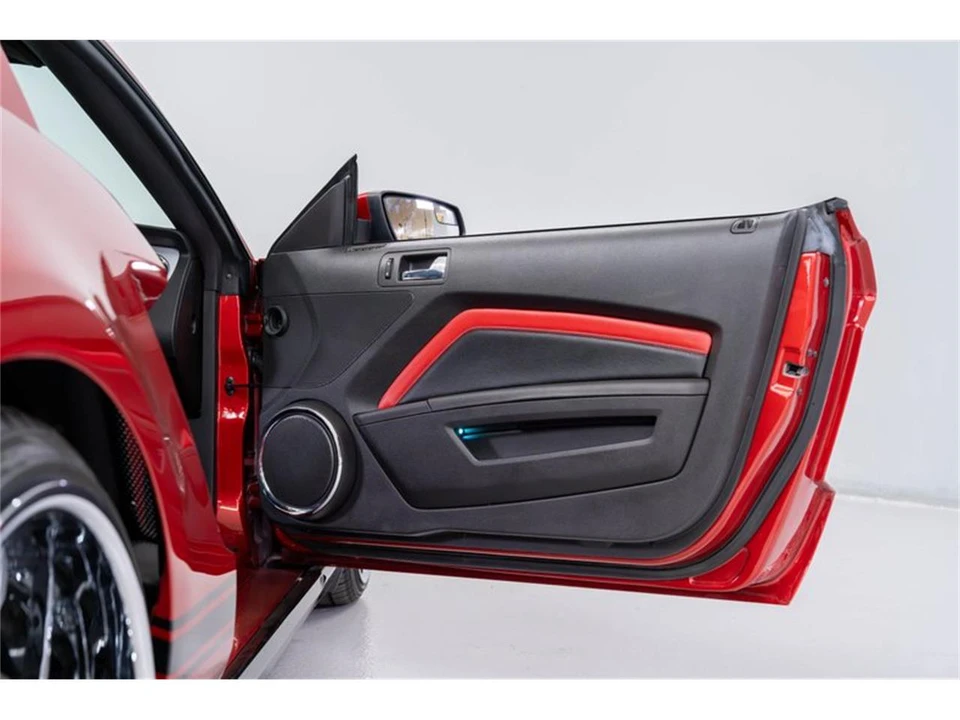 2012 Ford S197 Mustang GT - Image 10 of 31