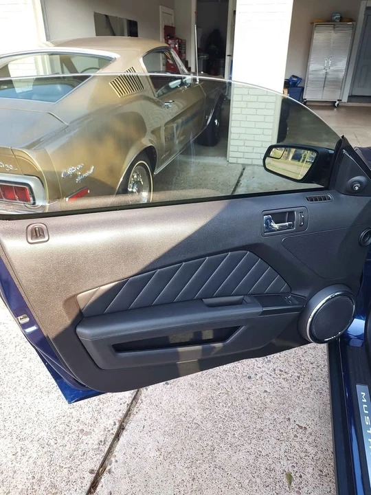 2012 Ford S197 Mustang - Image 2 of 18