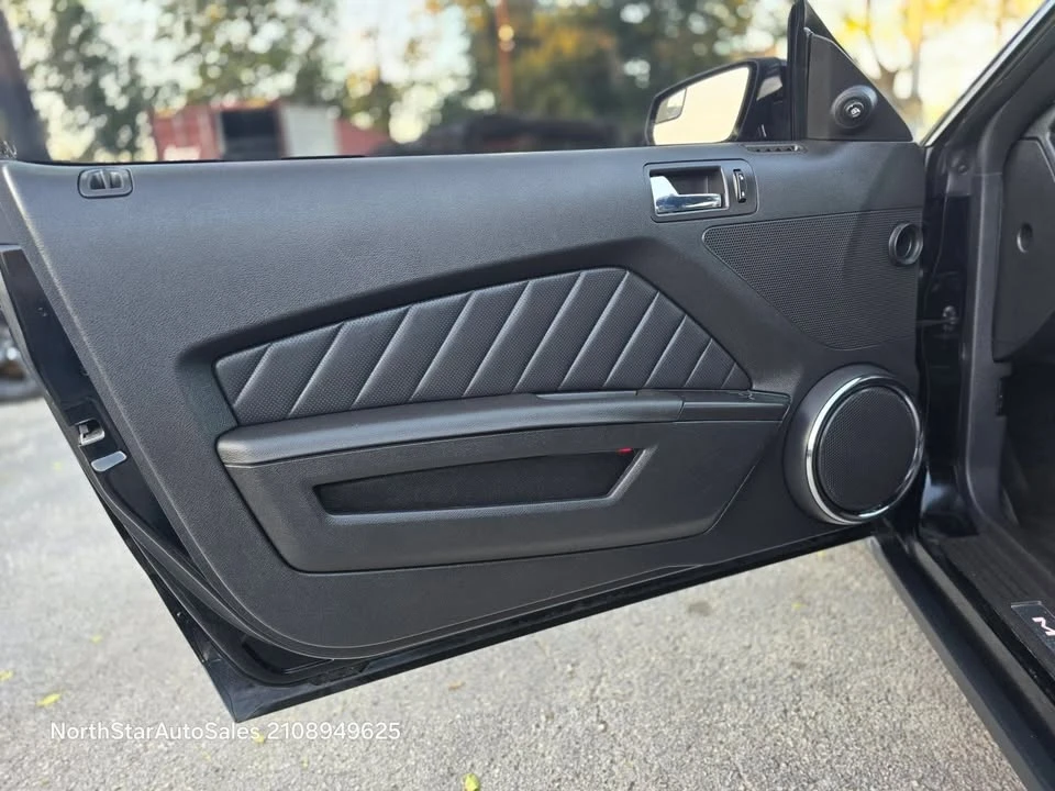 2012 Ford S197 Mustang - Image 15 of 20