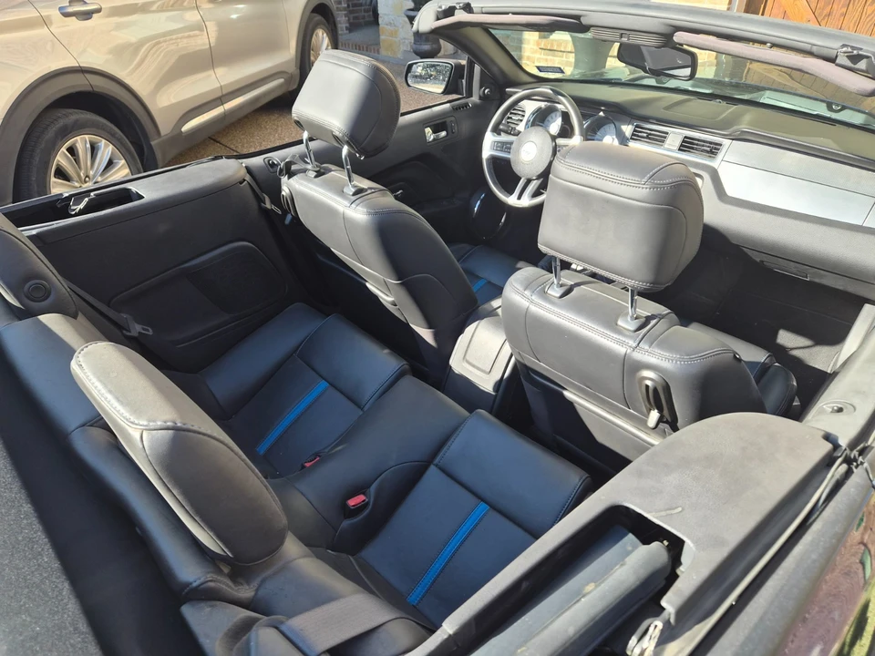 2012 Ford S197 Mustang - Image 10 of 16