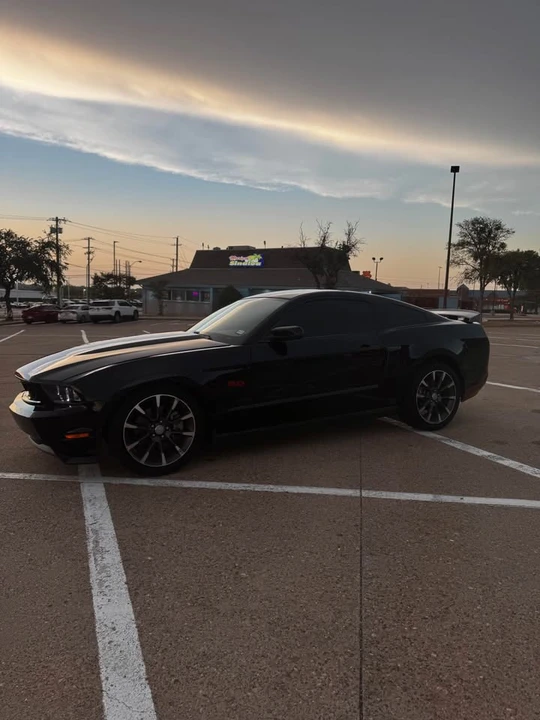 2012 Ford S197 Mustang GT - Image 2 of 8