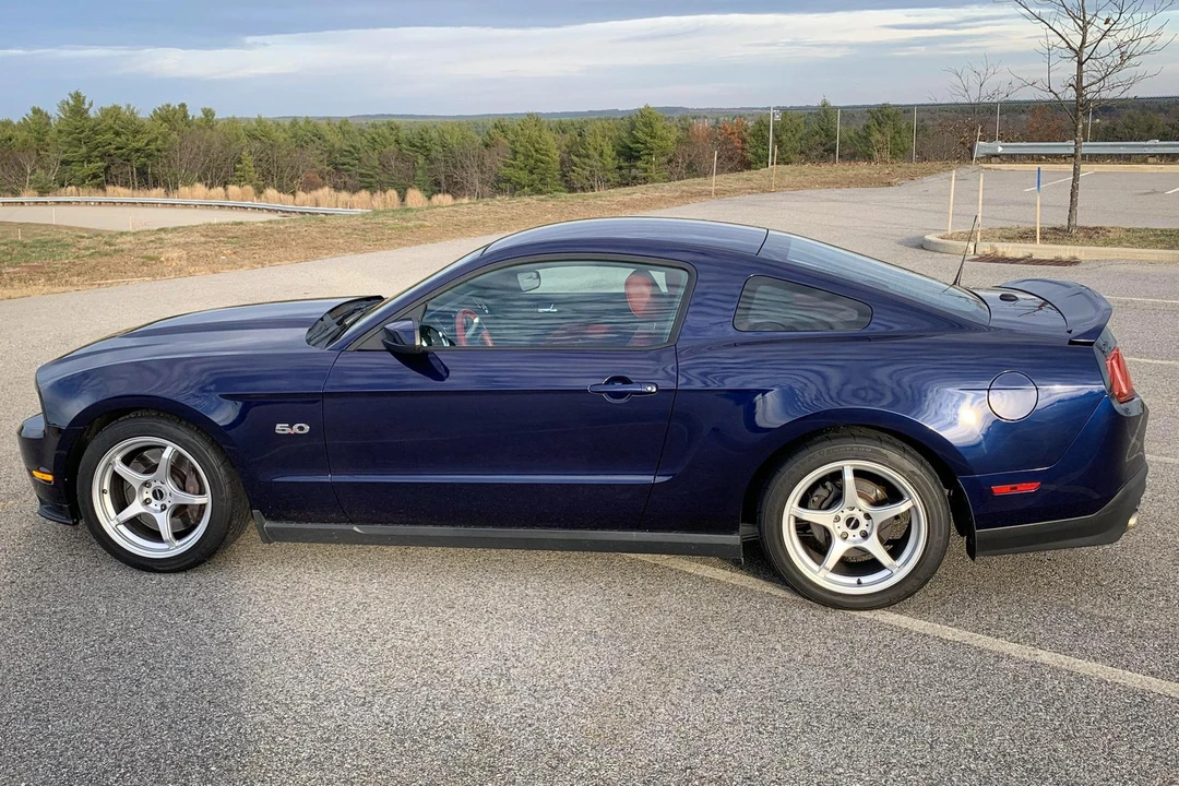 2012 Ford S197 Mustang - Image 2 of 31