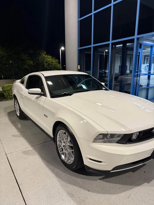 2012 Ford S197 Mustang - Image 2 of 12