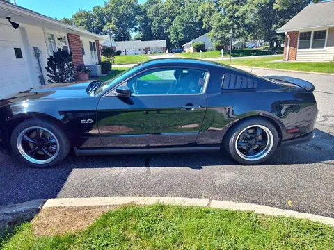 2012 Ford Mustang GT Coupe 2D