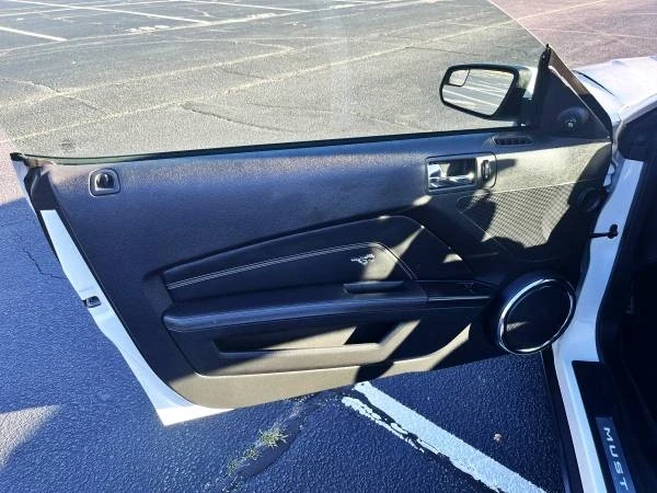 2012 Ford S197 Mustang - Image 10 of 20