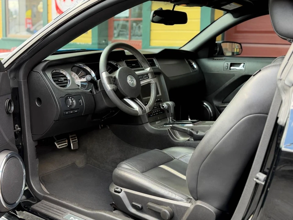 2012 Ford S197 Mustang - Image 15 of 31