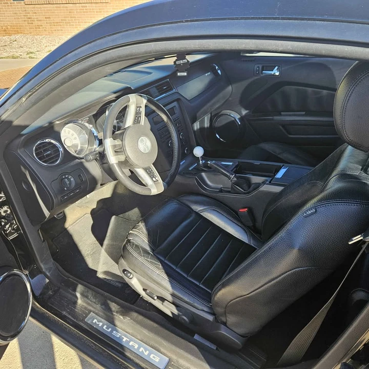 2012 Ford S197 Mustang - Image 6 of 8