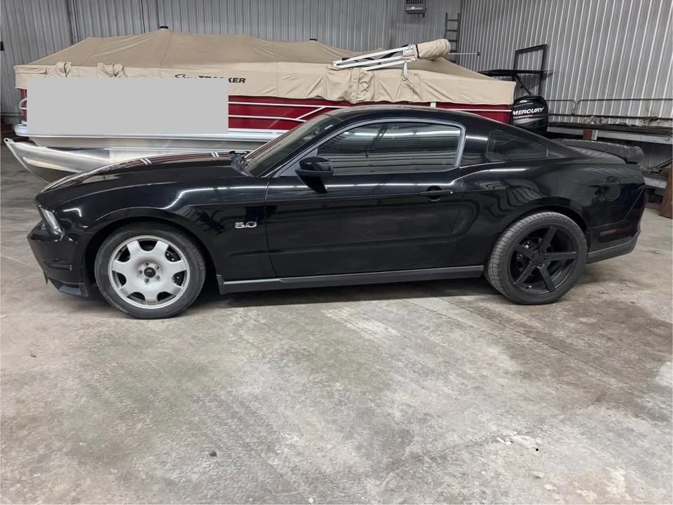 2012 Ford S197 Mustang - Image 2 of 2