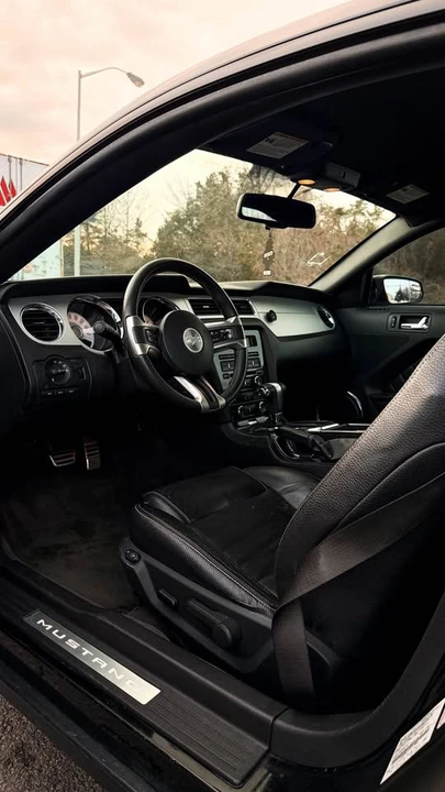 2012 Ford S197 Mustang - Image 8 of 16