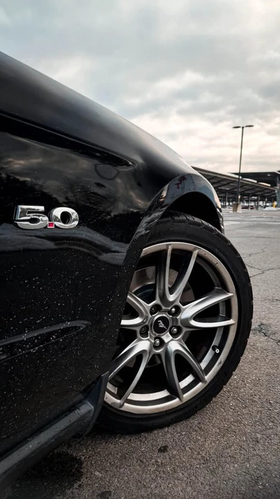 2012 Ford S197 Mustang - Image 6 of 16