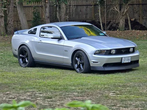 2012 Ford Mustang GT Premium Coupe 2D