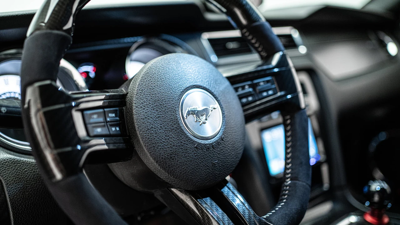 2012 Ford S197 Mustang - Image 11 of 23