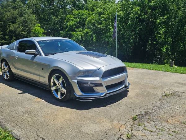 2012 Ford S197 Mustang - Image 1 of 15
