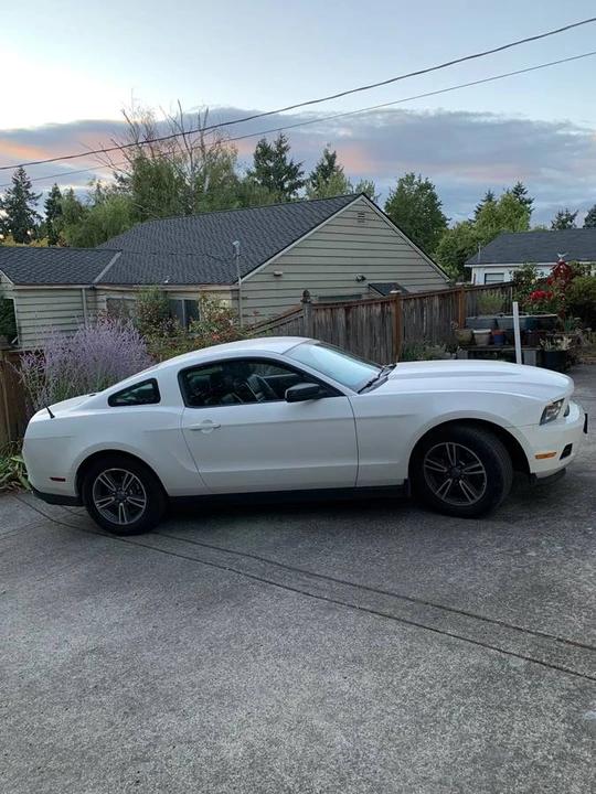 2012 Ford S197 Mustang - Image 3 of 8