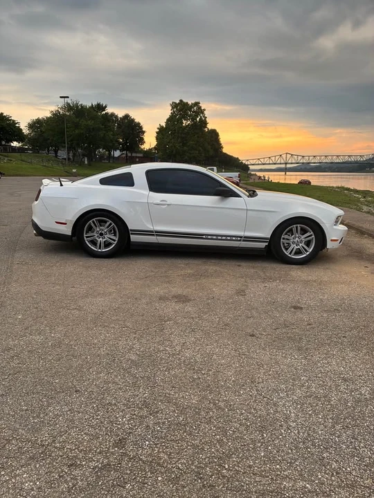 2012 Ford S197 Mustang - Image 5 of 6
