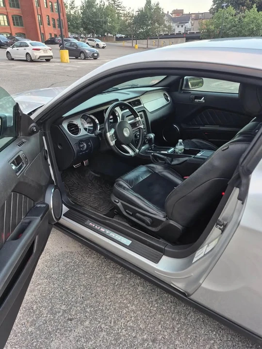 2012 Ford S197 Mustang - Image 8 of 17