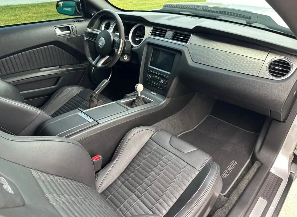 2012 Ford S197 Mustang - Image 15 of 17