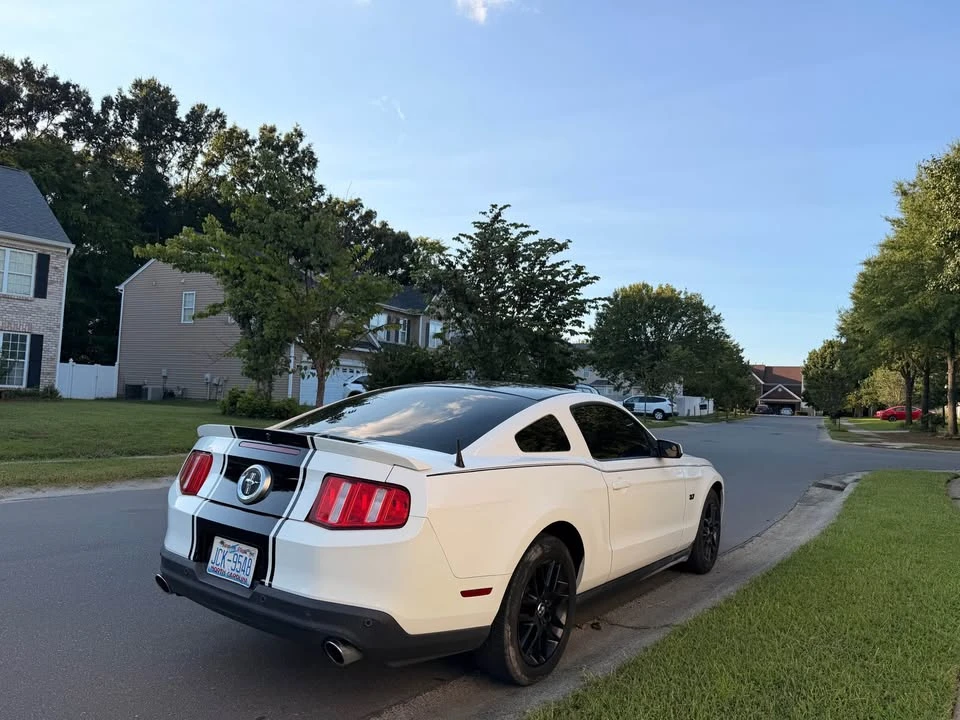 2012 Ford S197 Mustang - Image 2 of 11