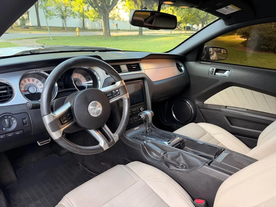 2012 Ford S197 Mustang - Image 3 of 11