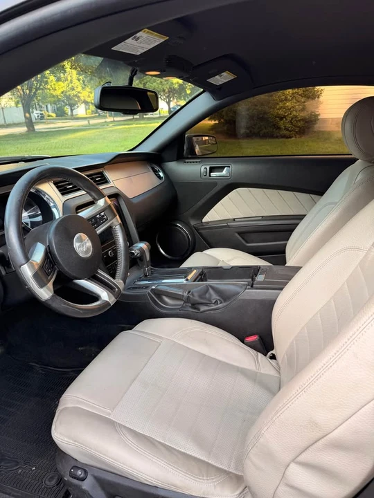 2012 Ford S197 Mustang - Image 10 of 11