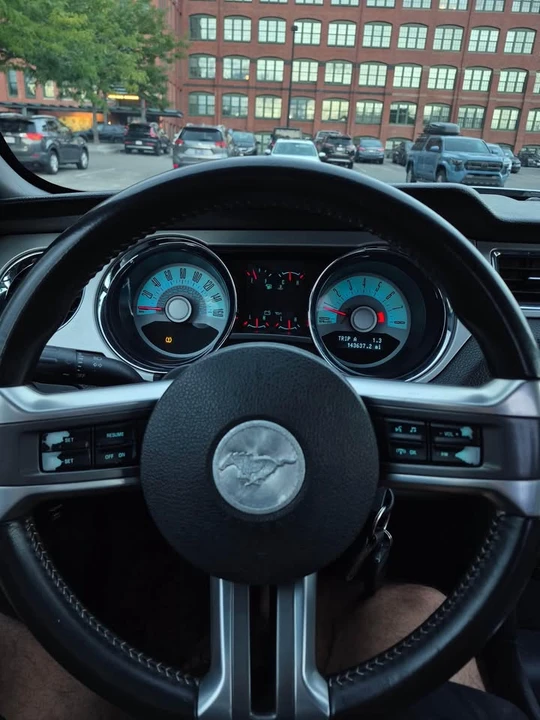 2012 Ford S197 Mustang - Image 12 of 17