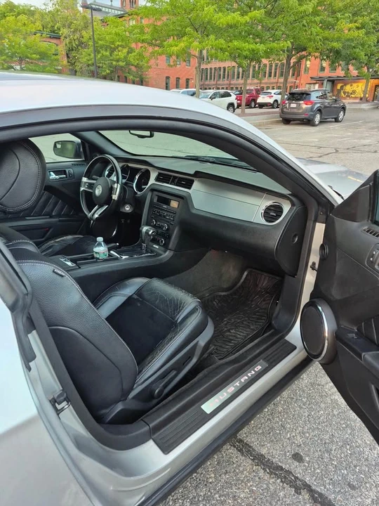 2012 Ford S197 Mustang - Image 11 of 17